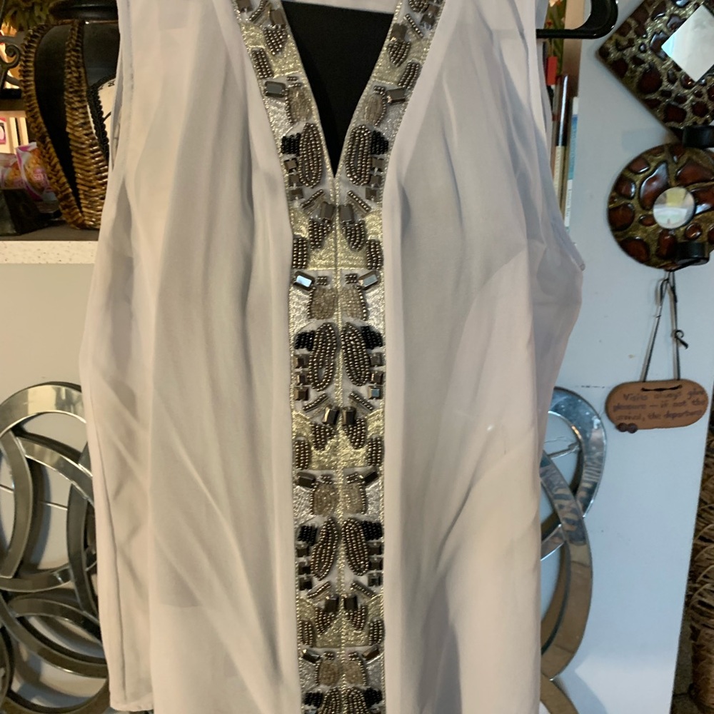 CARMEN MARC VALVO GREY RHINESTONES AND BEADED TOP. New black denim leggings.